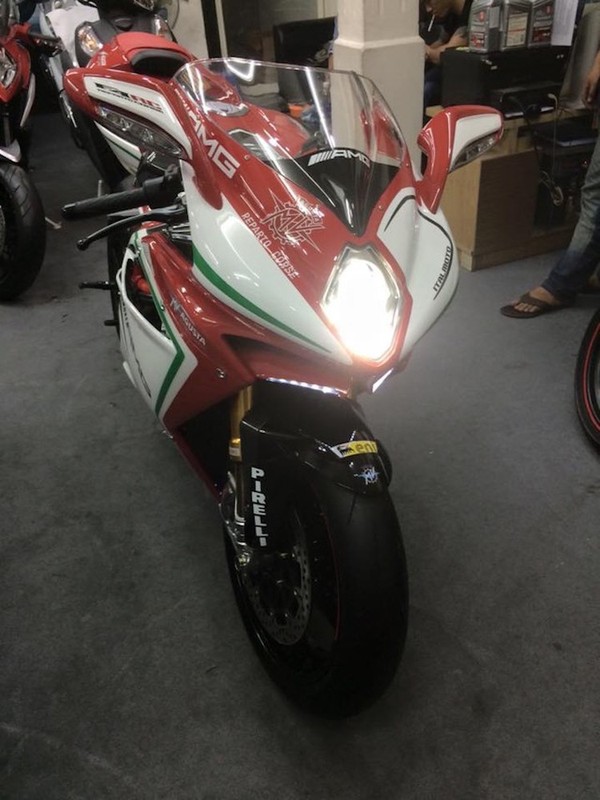 Sieu moto MV Agusta F4 RC 2015 gia 1,3 ty cap ben VN-Hinh-6